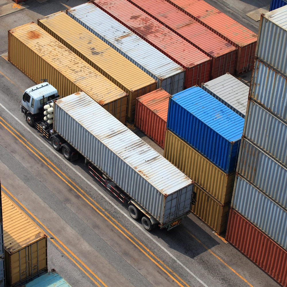 Medium container truck for business transport